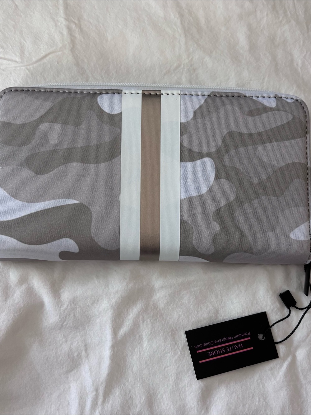 NWT-Haute Shore Cash Sahara Wallet with Center Stripes